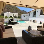 Vila Paula Wine & Relax