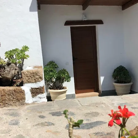 Vila Paula Wine & Relax *